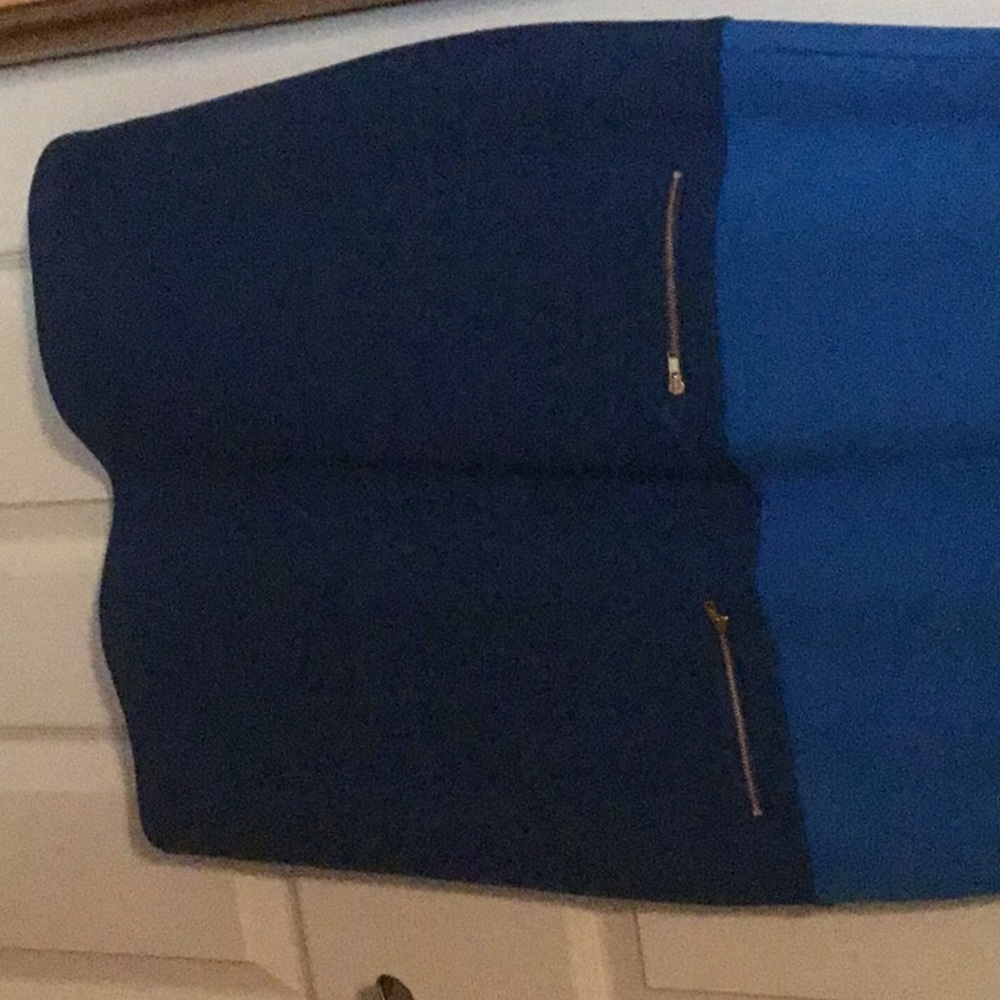 Dress - Picture 2 of 5